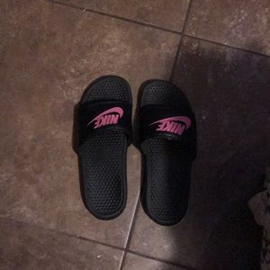 Nike slides